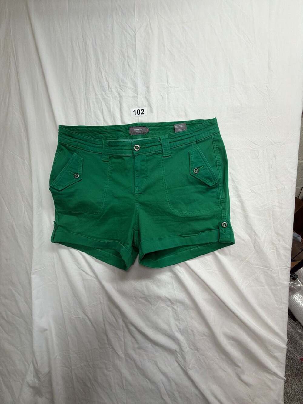 Torrid Military Stretch Twill Mid-Rise Cuffed Shorts in Green, Size 16